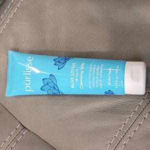 FULL SIZE Purlisse blue lotus 4 in 1 cleansing milk